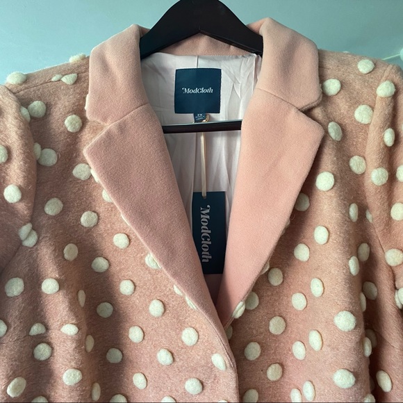 ModCloth Polka Dot wool coat, 3D dots - Picture 4 of 5